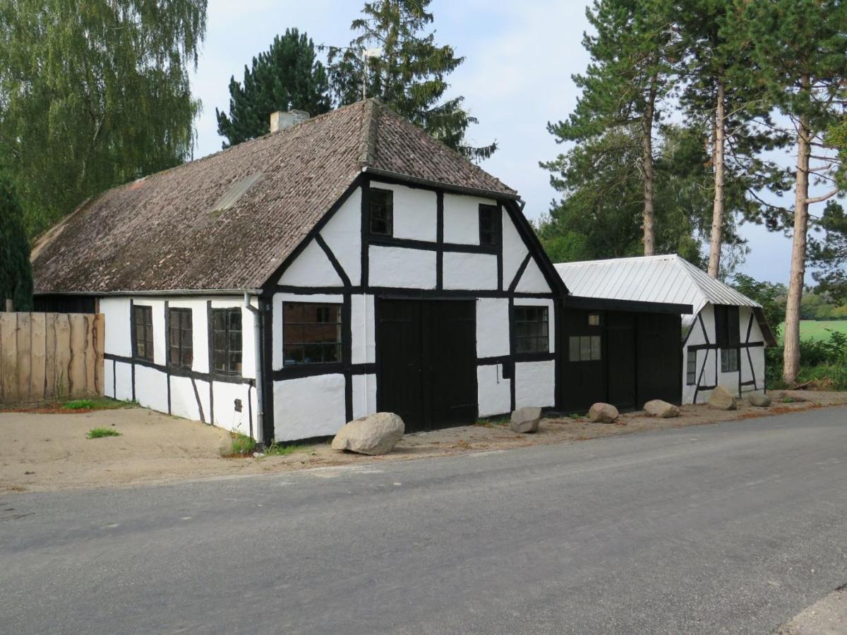 Ferieidyl Kettinge Exterior foto